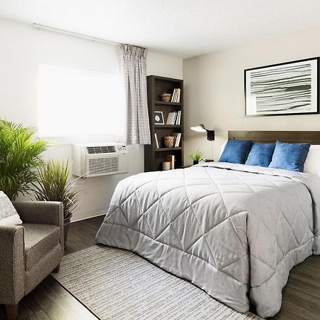 Intown Suites Extended Stay Indianapolis In -I70 Post Drive Eksteriør billede